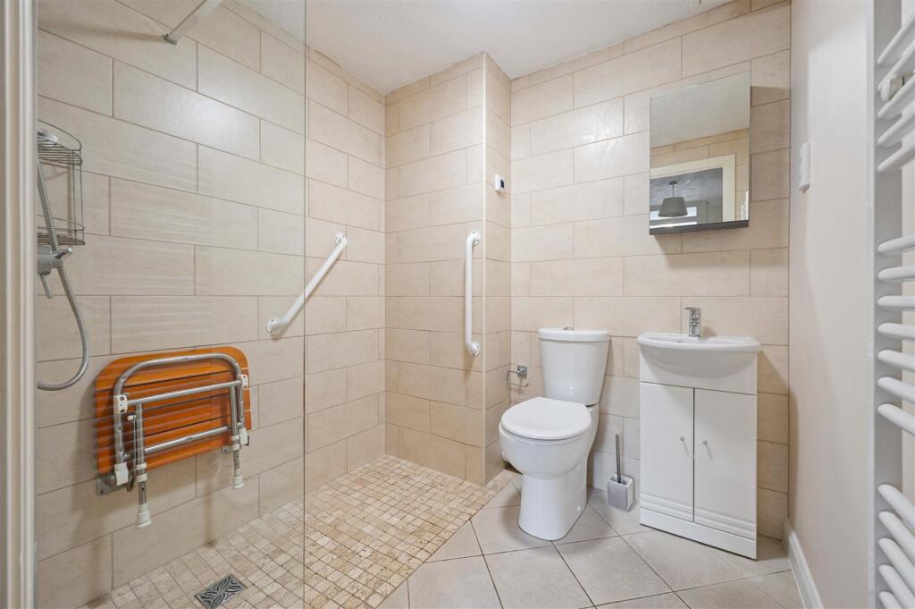 Additional image 10 of Chestnut Walk, Henley-In-Arden