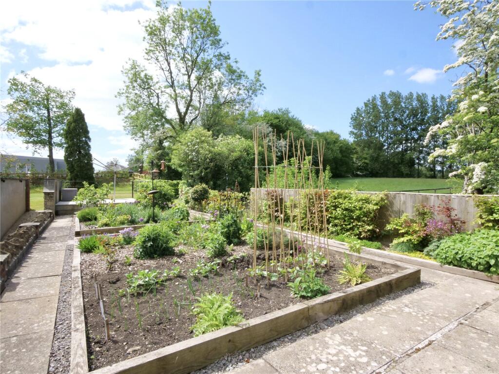 Additional image 36 of Oustanding Five Bedroom House In Pilton