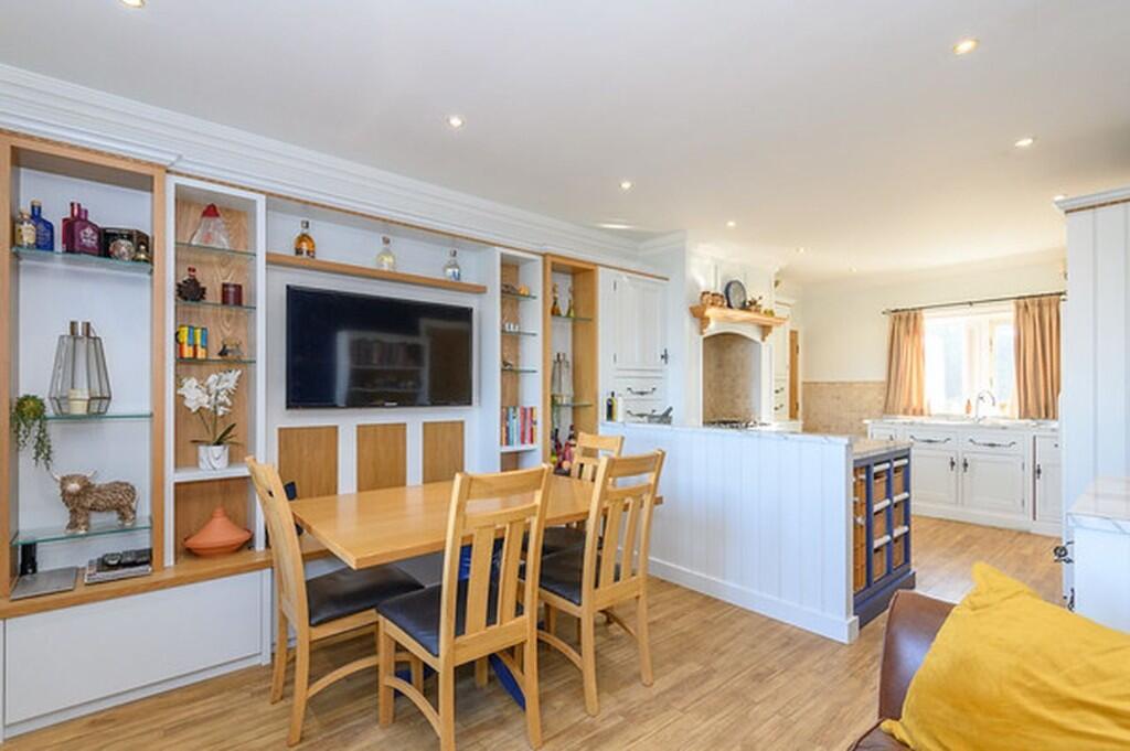 Additional image 7 of 83 Brighouse & Denholme Road, Bradford, West Yorkshire, BD13 1LH