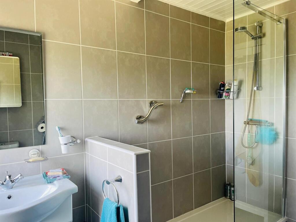 Additional image 23 of Calder Bank, Queensbury, Bradford