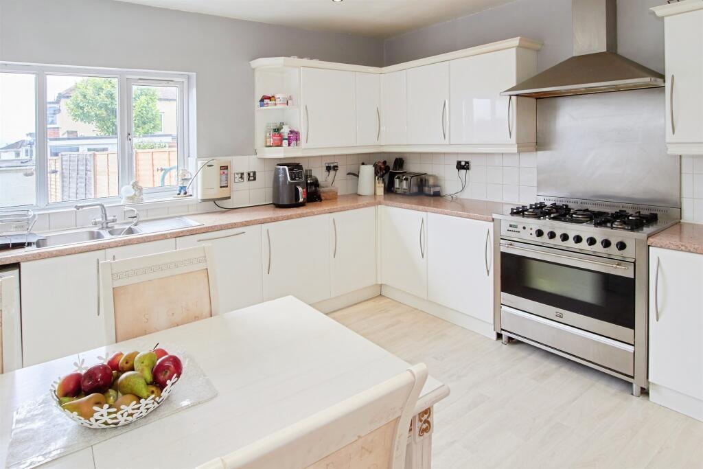 Additional image 18 of Perry Hill Road, Oldbury