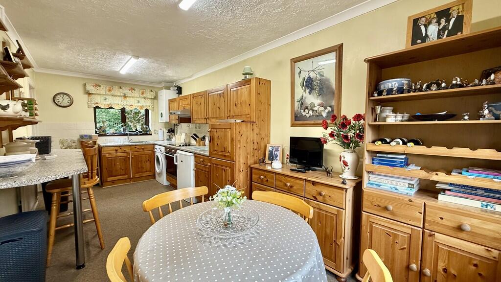 Additional image 5 of Hampshire Gardens, Westbury