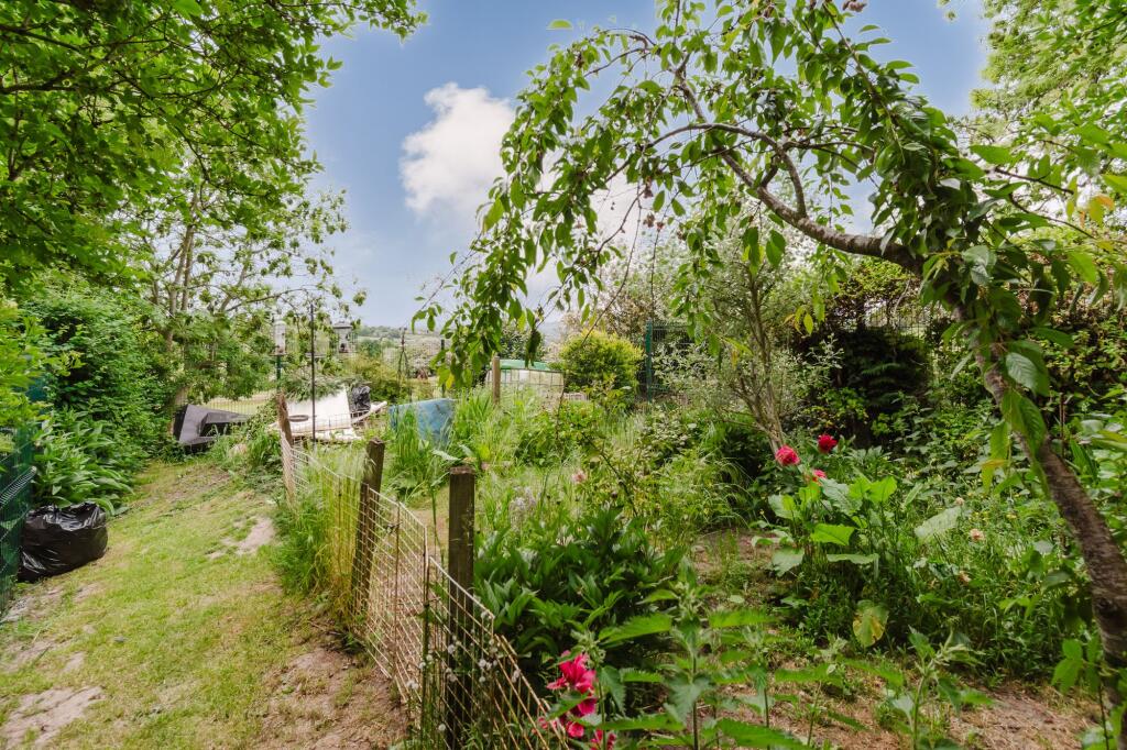 Additional image 29 of Whitehall Road, Wyke, BD12