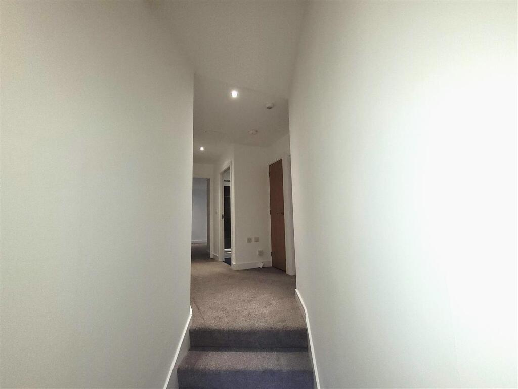 Additional image 3 of Flat 10 , law Russell House , 63 Vicar Lane, Bradford