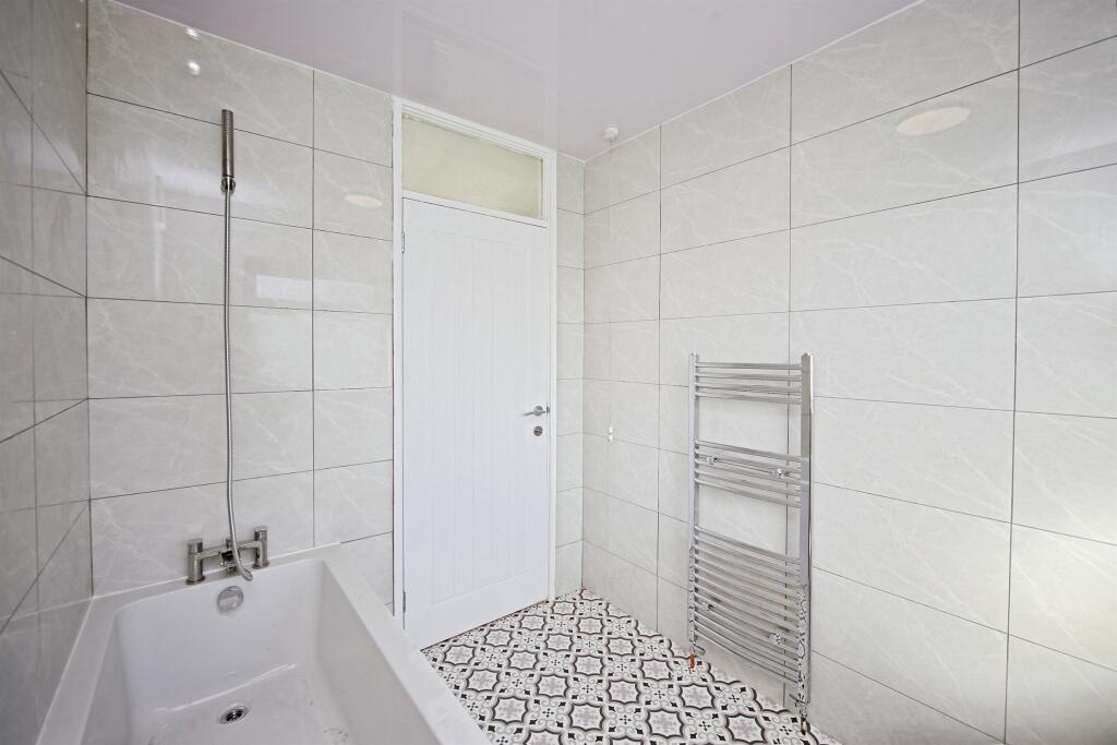 Additional image 5 of Edgmond Close, Redditch