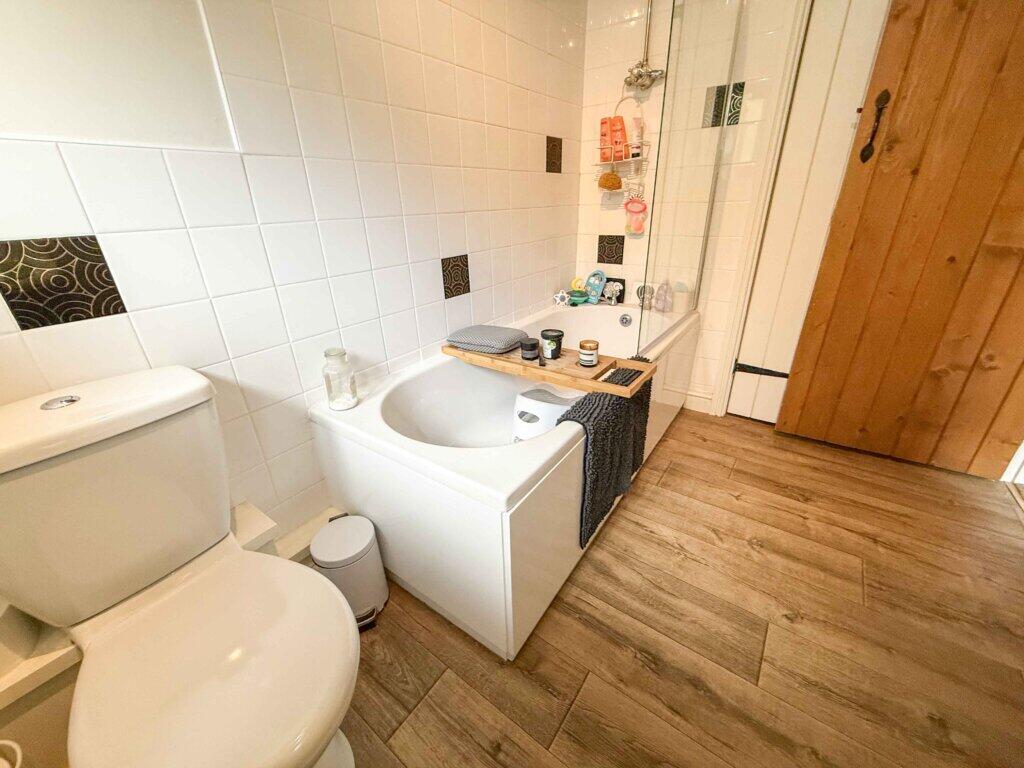 Additional image 38 of Barnside, St Georges Terrace, Cowpe Road, Rossendale