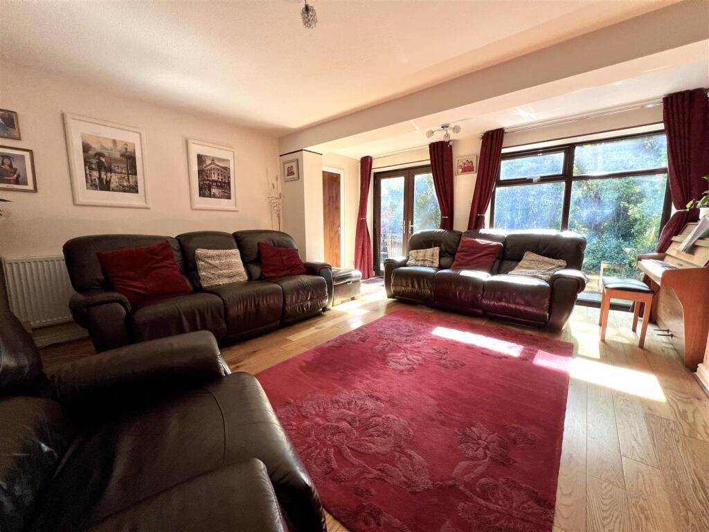 Additional image 12 of Crownest Lane, Bingley