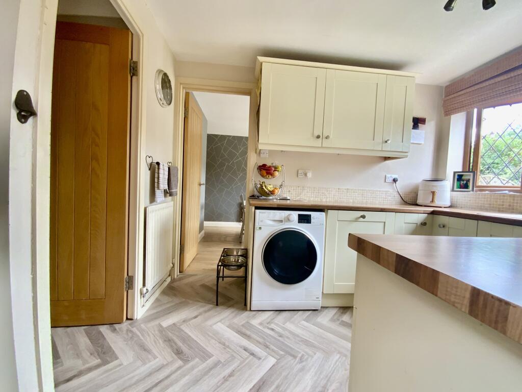 Additional image 3 of Hartlebury Close, Redditch, B98