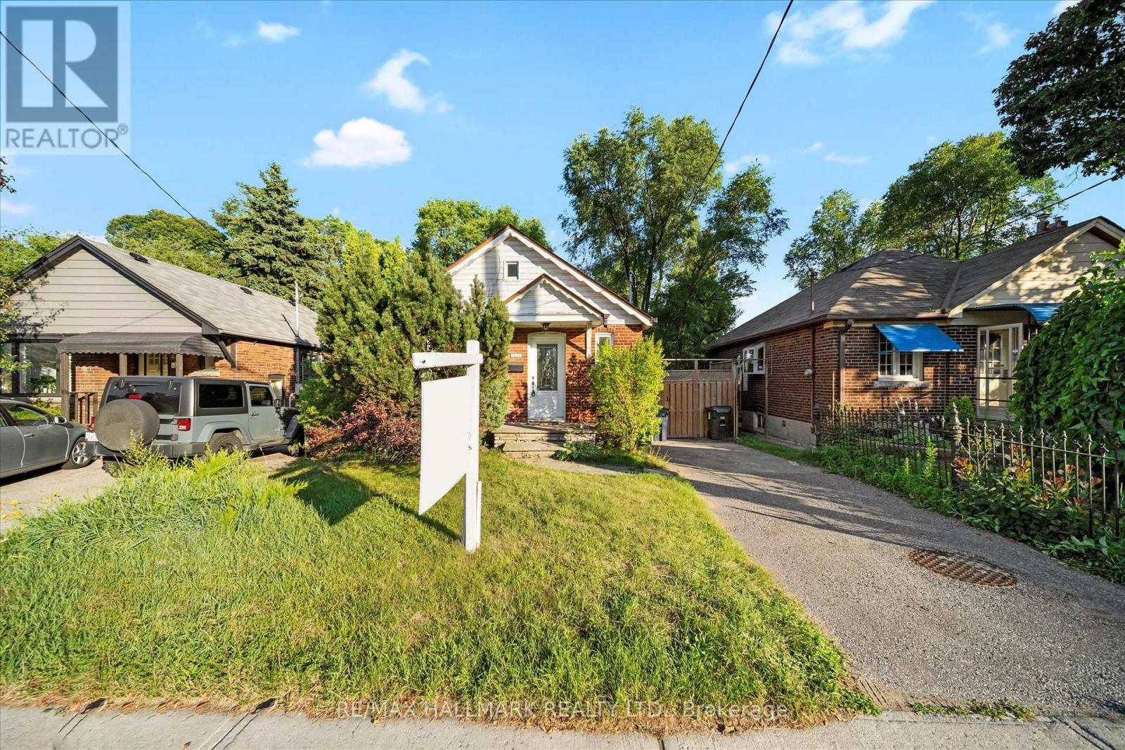 1231 KINGSTON ROAD|Toronto (Birchcliffe-Cliffside), Ontario M1N1P4