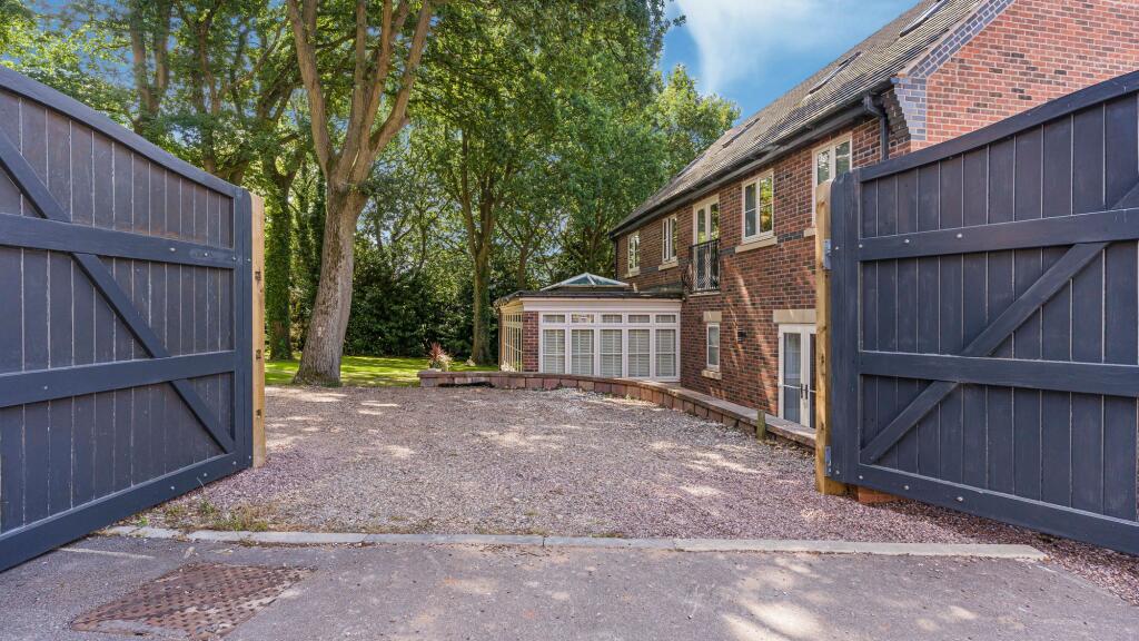 Additional image 45 of Oak View Rise, Four Oaks, B75