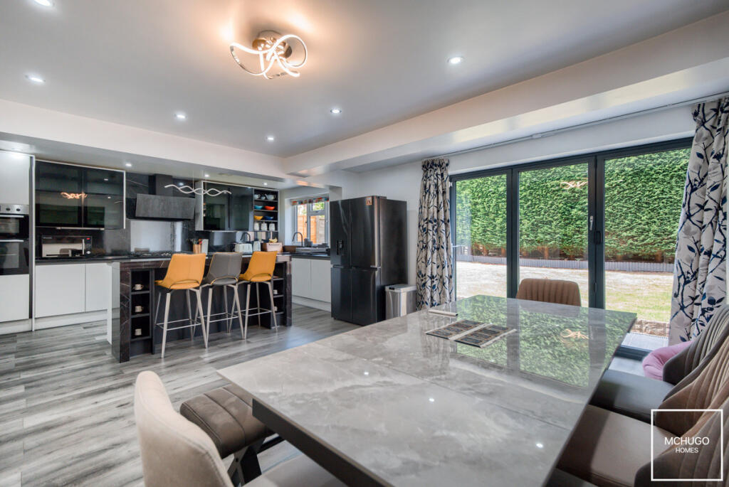 Additional image 4 of Extended home, Marshwood Croft, B62