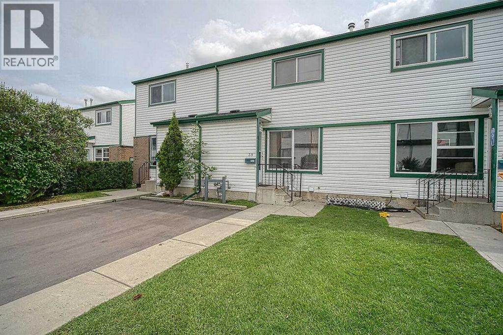 39, 100 Pennsylvania Road SE|Calgary, Alberta T2A4Y8