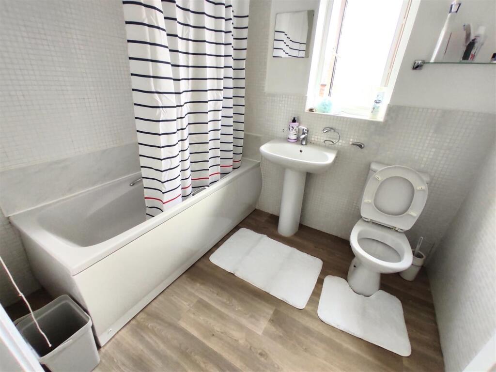 Additional image 20 of Fern View, Gomersal