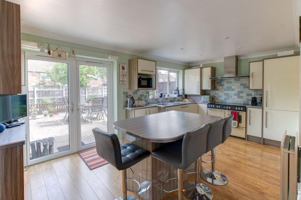 Additional image 3 of The Meadows, Catshill, Bromsgrove, Worcestershire, B61