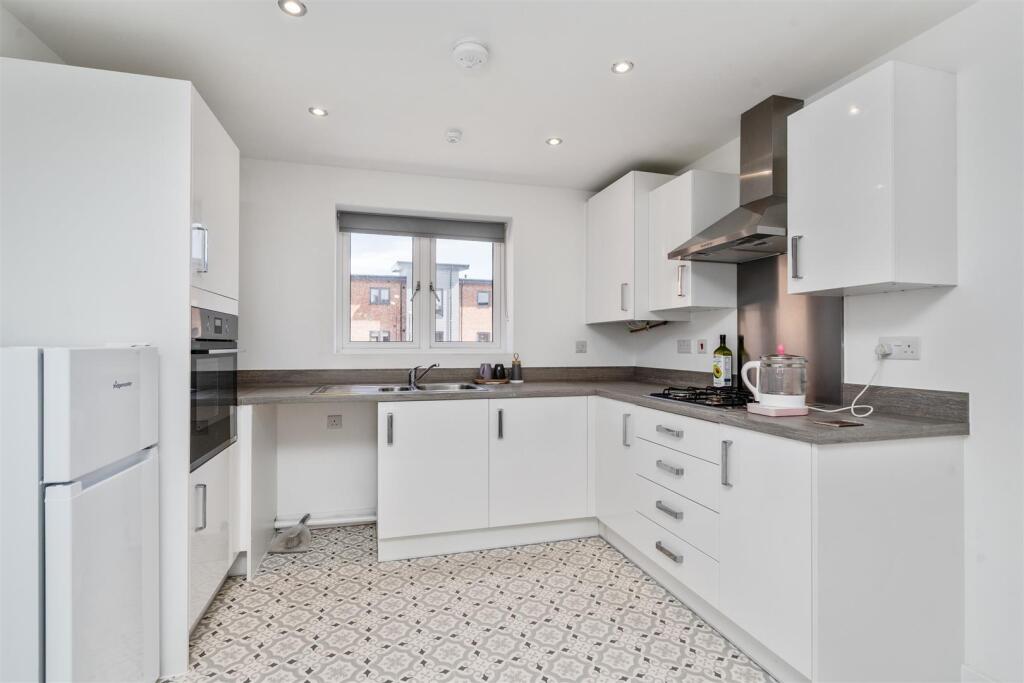 Additional image 4 of Newman Square, Shirley