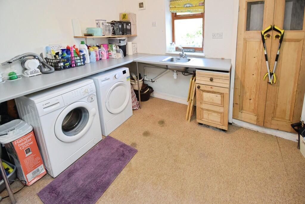 Additional image 6 of Park Mount Avenue, Baildon