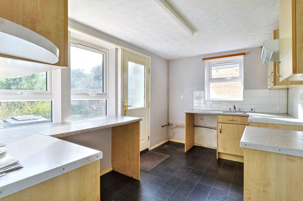 Additional image 5 of 57 Thurlocks, Tintinhull, Yeovil, Somerset, BA22 8QE