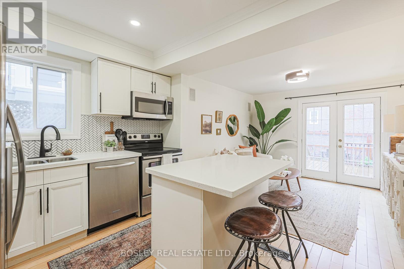 Property image for 245 KENILWORTH AVENUE|Toronto (The Beaches), Ontario M4L3S7