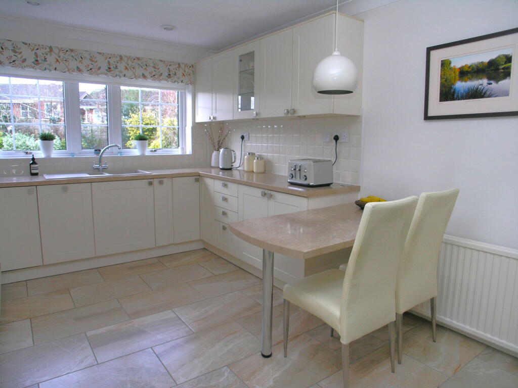 Additional image 7 of HALESOWEN, Hartsbourne Drive