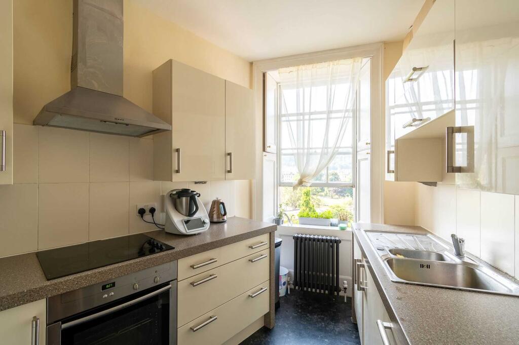 Additional image 5 of Laura Place