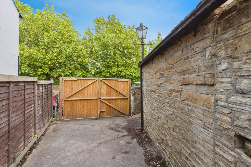 Additional image 16 of Gilstead Lane, Bingley