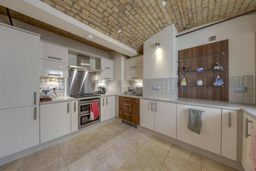 Additional image 13 of Lea Bank Hall, College Lane, Rawtenstall, Rossendale - Incredible, Spacious Apartment In Unique, Exclusive Gated Setting