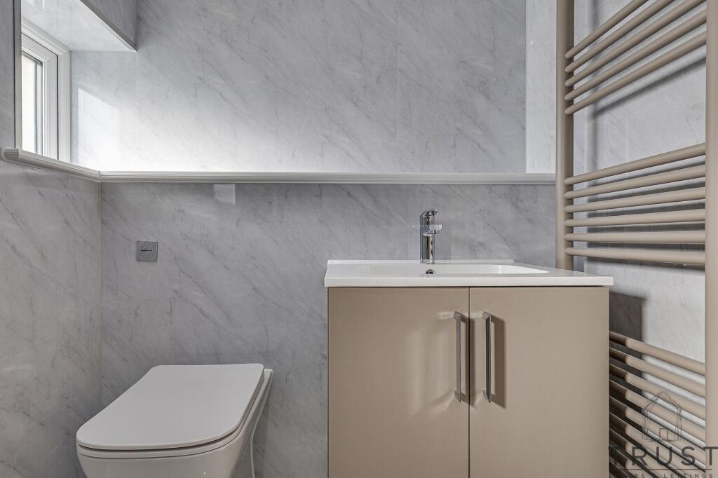 Additional image 39 of Wakefield Road, Drighlington, BD11