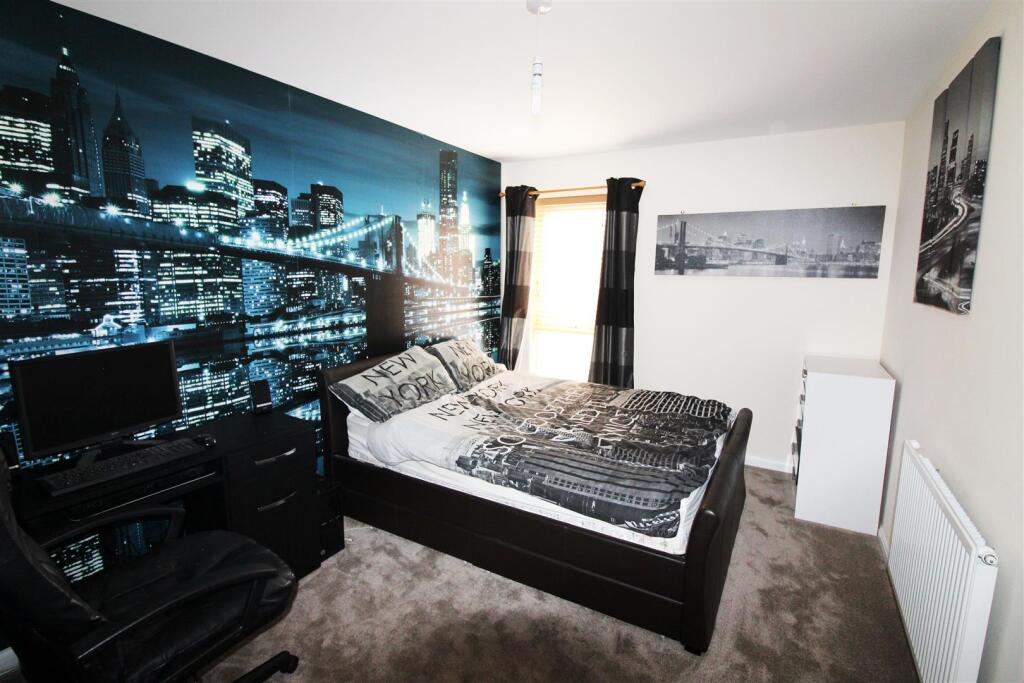 Additional image 6 of Oberon Grove, Street