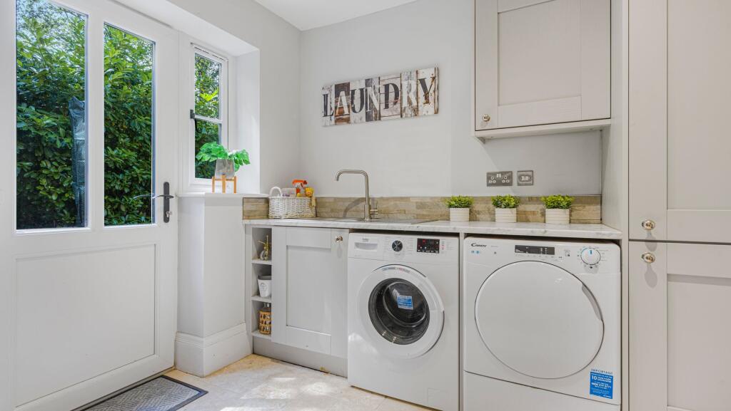 Additional image 14 of Oak View Rise, Four Oaks, B75