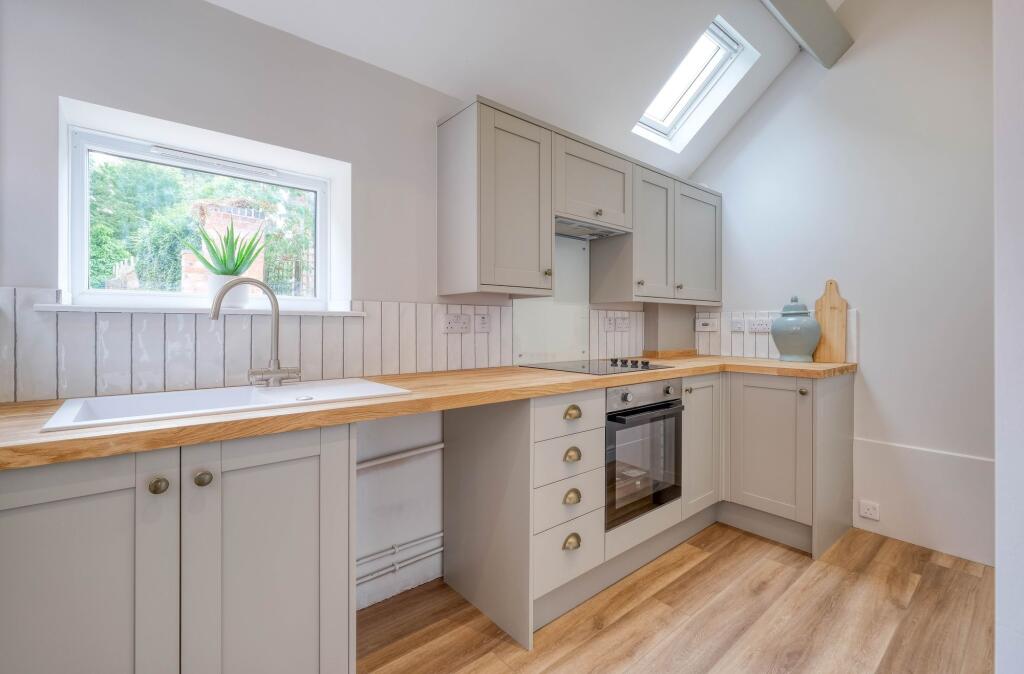 Additional image 5 of Worcester Road, Bromsgrove, B61