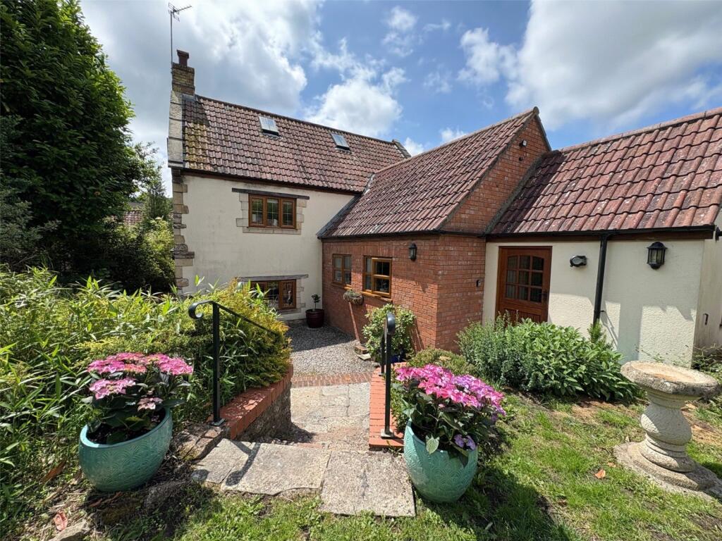 Additional image 20 of Four Bedroom Family House in Croscombe with Heated Pool, Double Garage & Off Street Parking