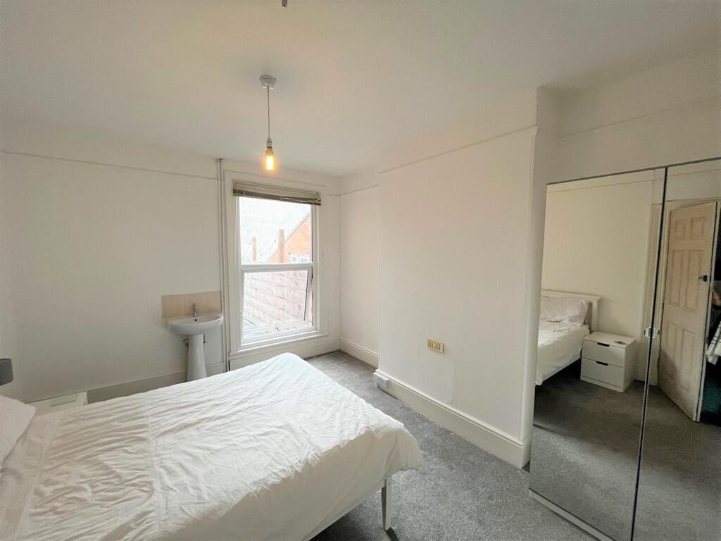 Additional image 3 of The Avenue, Yeovil