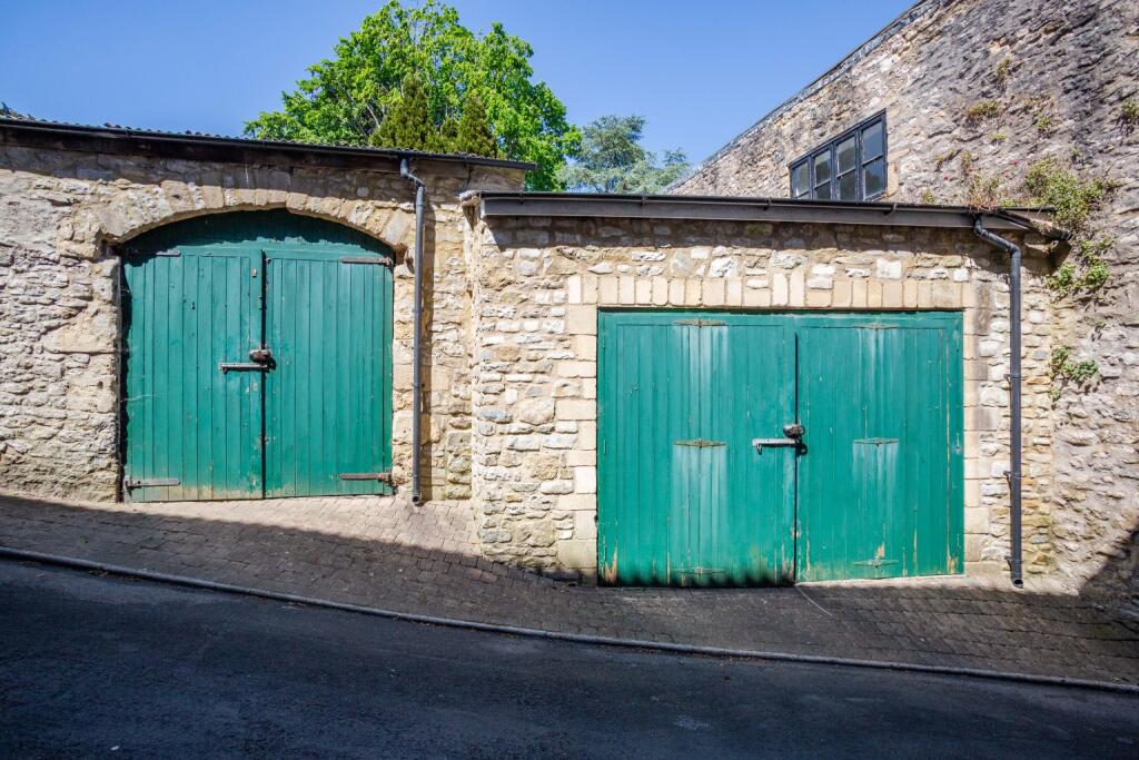 Additional image 2 of Leg Square, Shepton Mallet