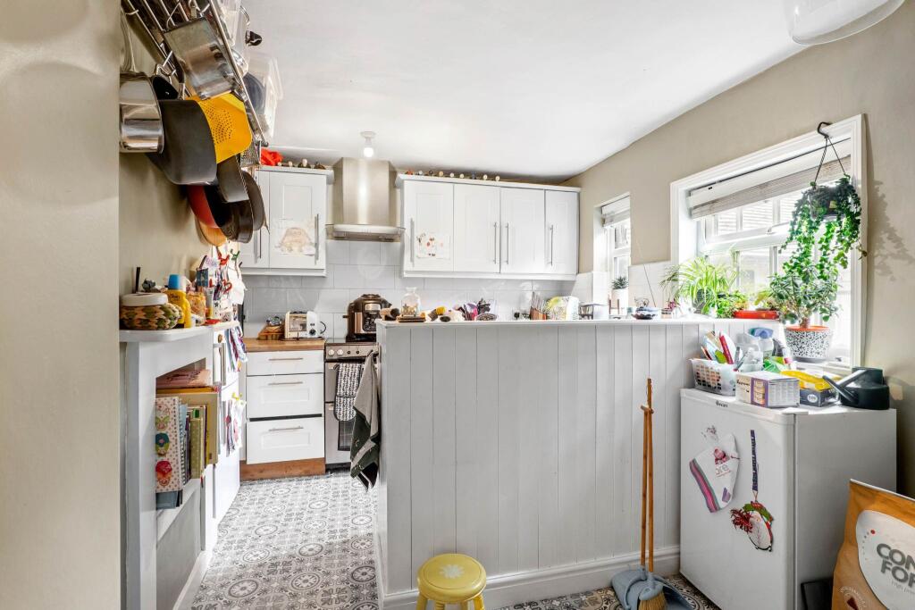 Additional image 3 of High Street , Alcester , B49