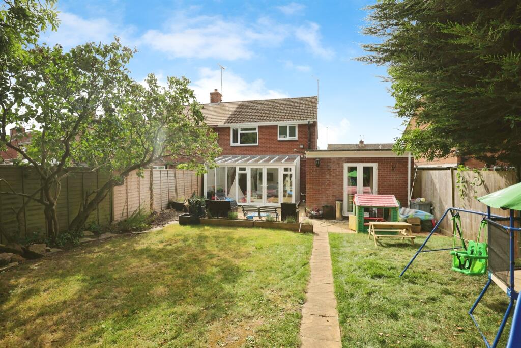 Additional image 11 of Meadow Road, ALCESTER