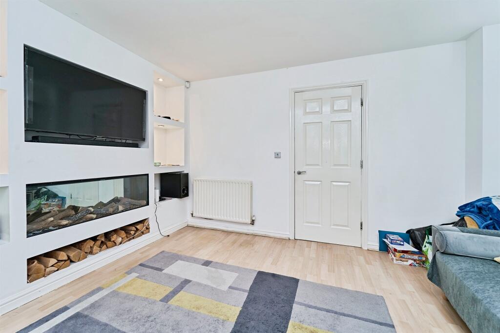 Additional image 3 of Smithmoor Crescent, WEST BROMWICH