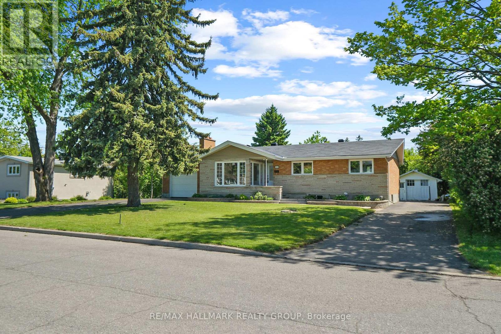 1399 AURELE STREET|Ottawa, Ontario K1B3L4