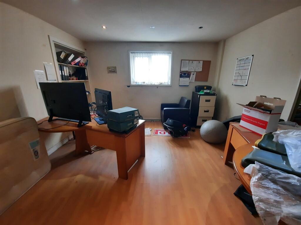 Additional image 5 of New Road Garage, New Road, Earby, Barnoldswick, Lancashire