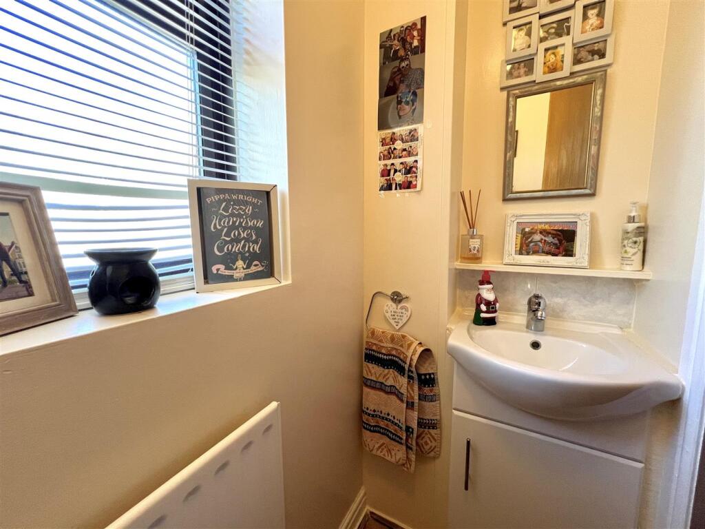 Additional image 8 of Crownest Lane, Bingley