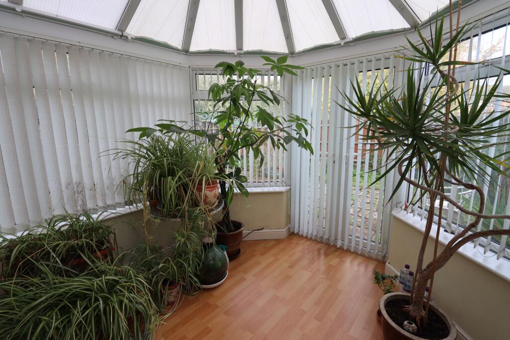 Additional image 4 of Drum Avenue, Glastonbury, Somerset