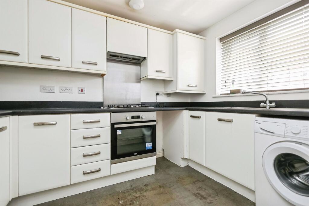 Additional image 18 of Pel Crescent, Oldbury