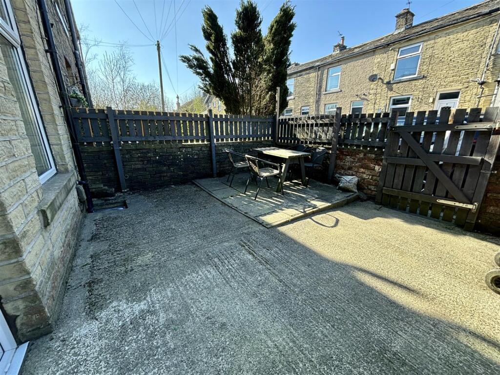 Additional image 15 of Wellington Street, Queensbury