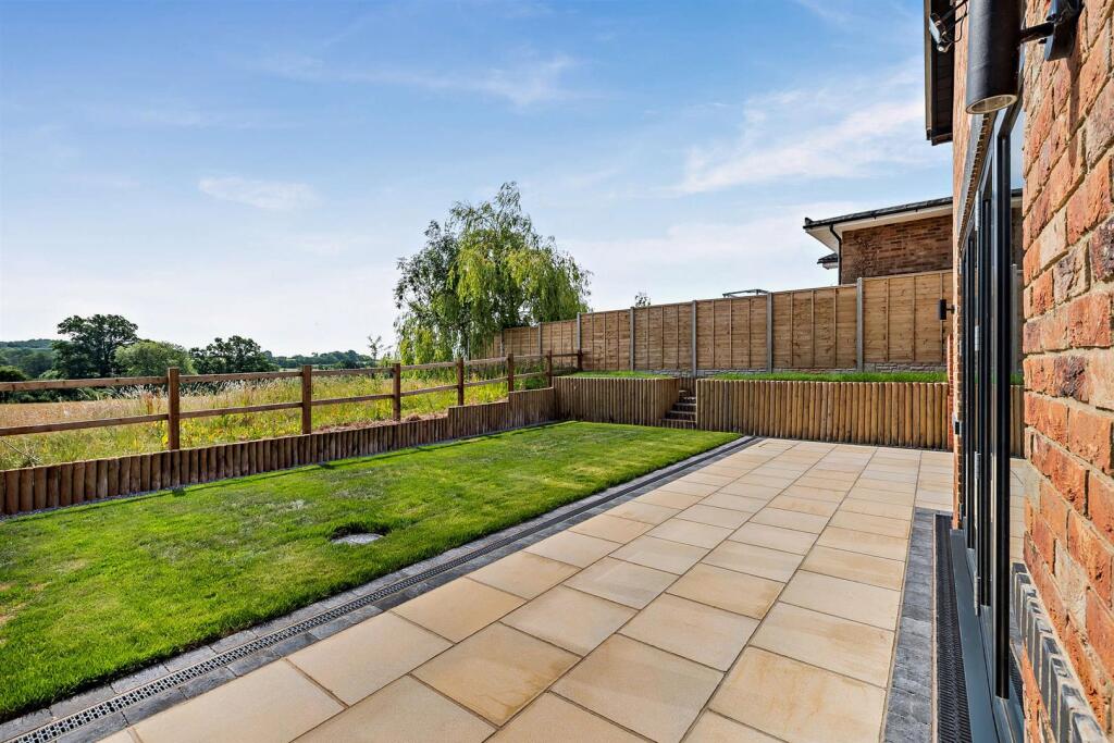 Additional image 30 of 2, Wells Cottage, Wootton Wawen, B95