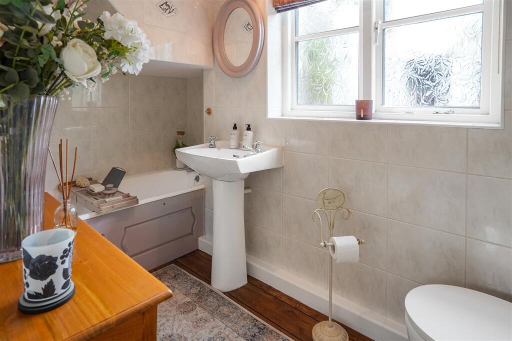 Additional image 10 of Main Road, Newton Regis