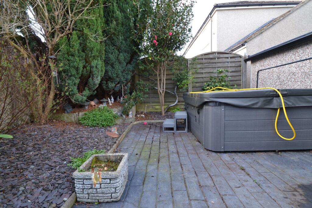 Additional image 11 of Glenside Road, Windhill,