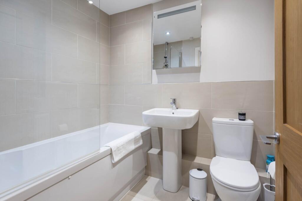 Additional image 7 of Flat 3, 11 Union Passage, Bath