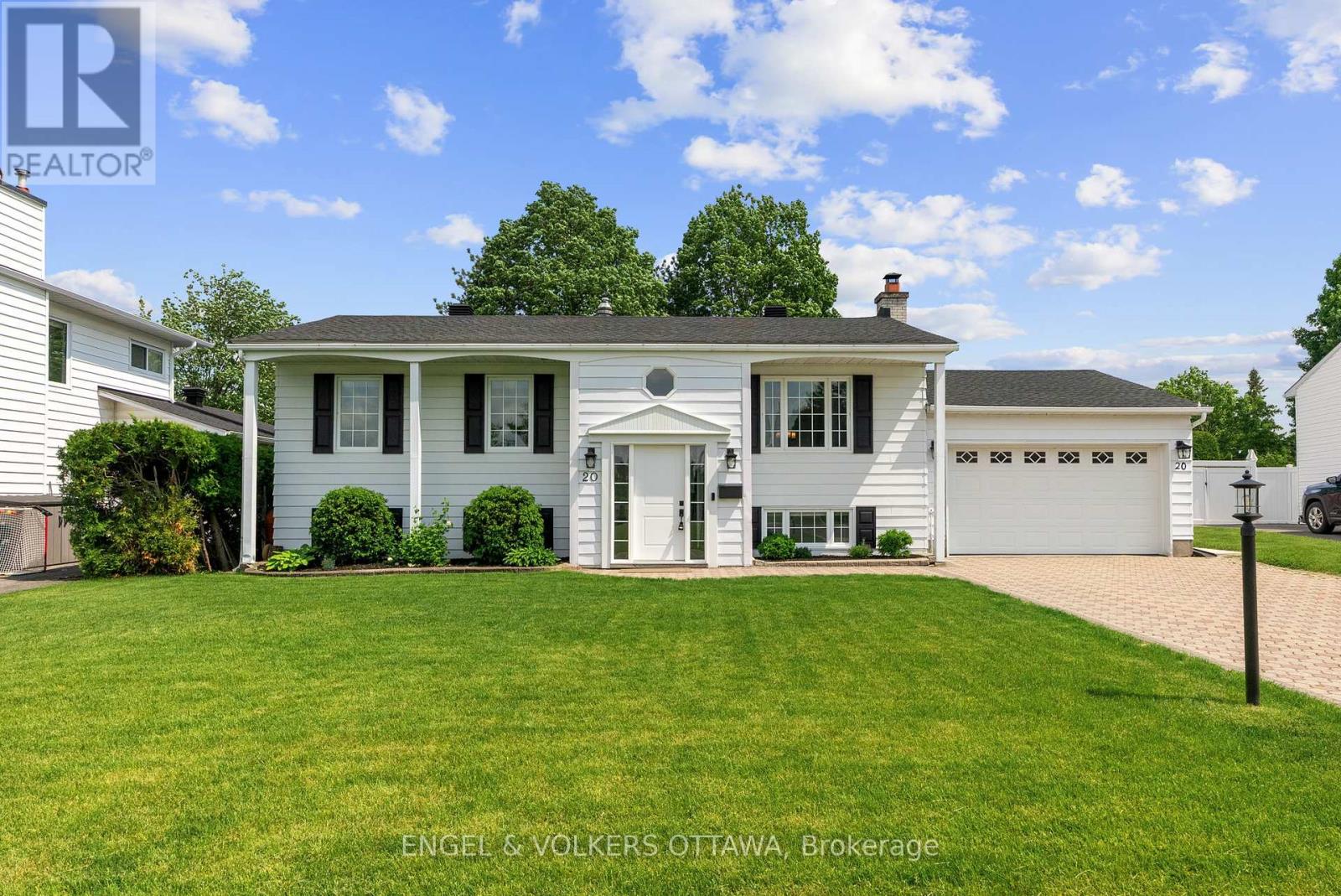 20 ASSINIBOINE DRIVE|Ottawa, Ontario K2E5R7