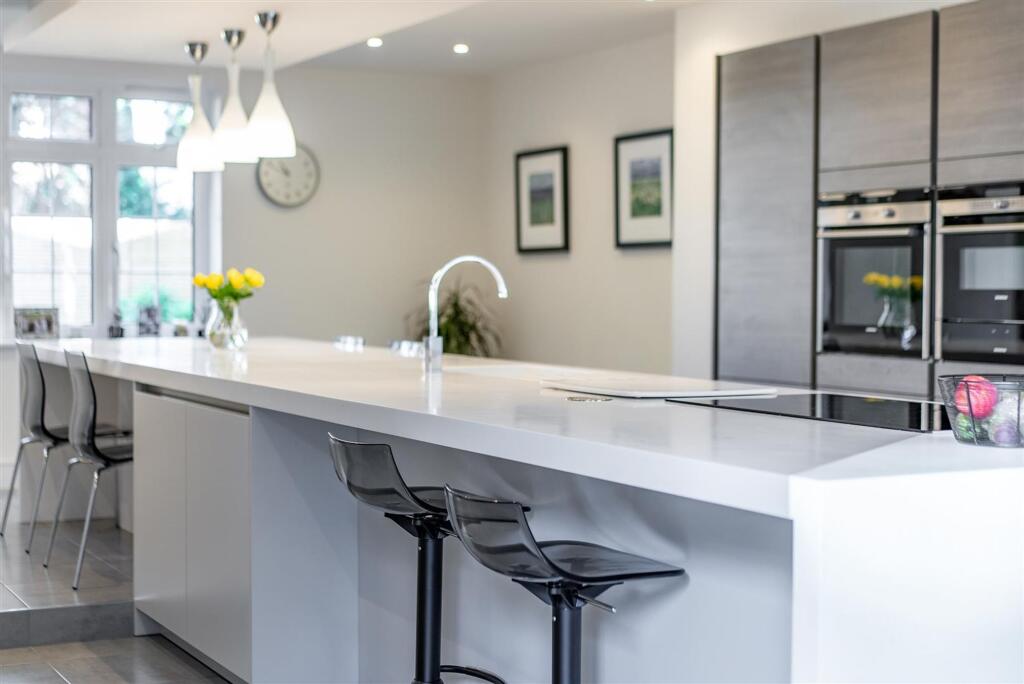 Additional image 8 of The Crescent, Hampton-In-Arden, B92