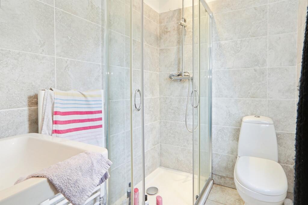 Additional image 12 of Cliffe Avenue, Baildon, Shipley