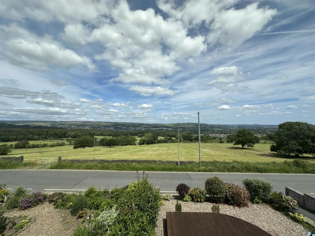 Additional image 61 of Moor View Drive, Bingley